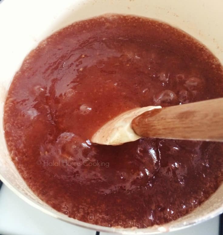 5-minutes-before-end-add-brown-butter-to-halwa-bahraini